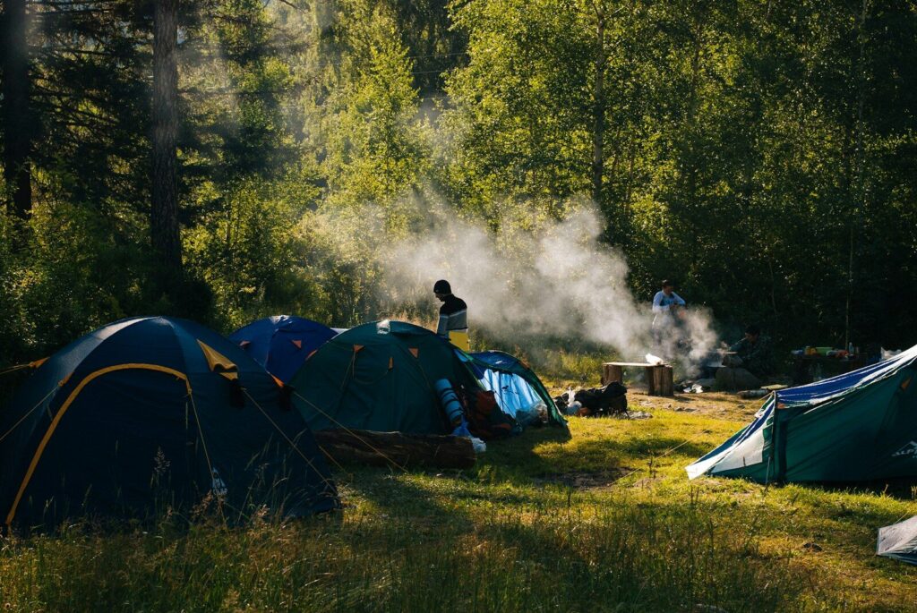 How to Do Dishes While Camping Without Fouling the Water or Feeding Wildlife
