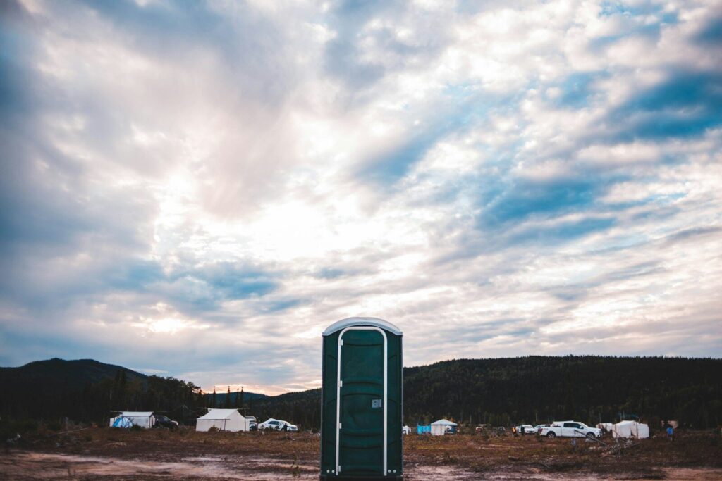 How Do Camping Toilets Work? A Plain Guide to Portable, Cassette, Flush, and Bag Systems
